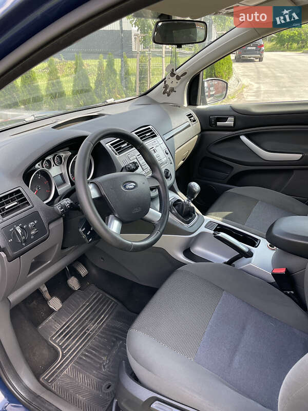 Внедорожник / Кроссовер Ford Kuga 2010 в Львове