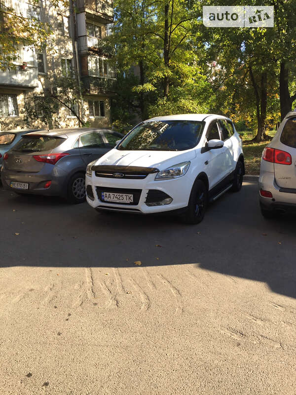 Внедорожник / Кроссовер Ford Kuga 2015 в Киеве
