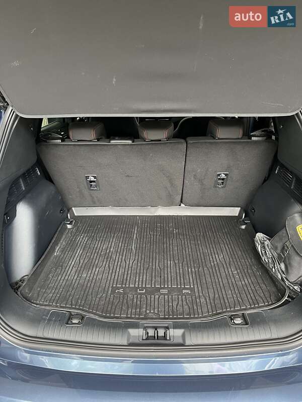 Внедорожник / Кроссовер Ford Kuga 2021 в Киеве