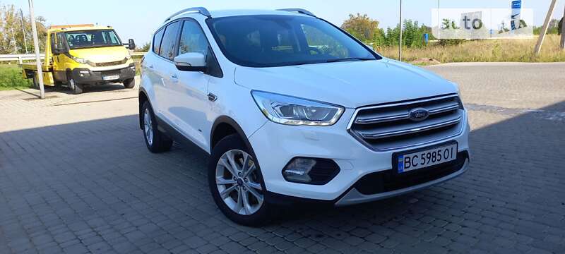 Внедорожник / Кроссовер Ford Kuga 2017 в Жовкве