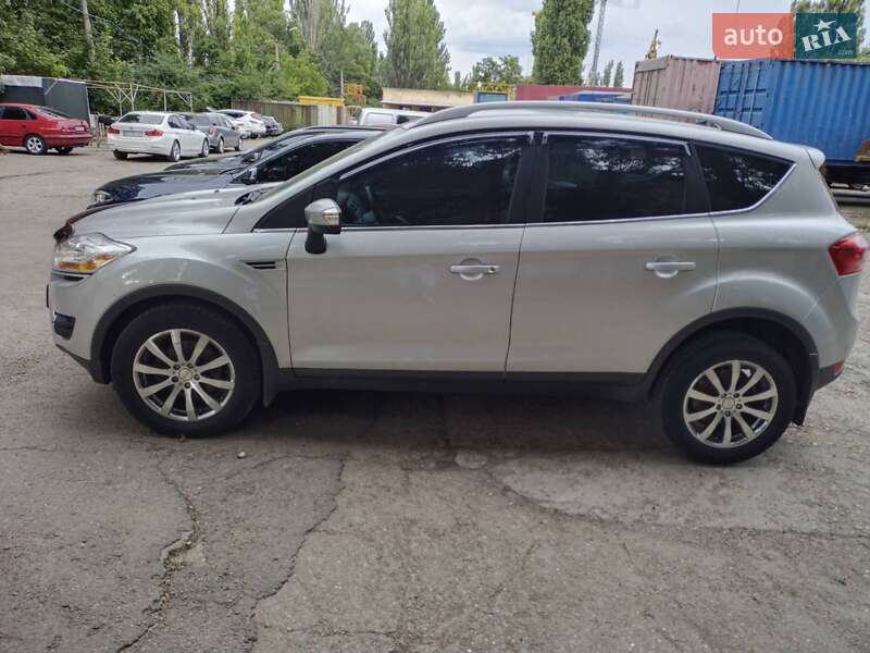 Внедорожник / Кроссовер Ford Kuga 2011 в Измаиле