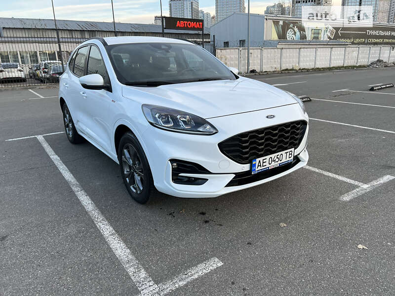 Внедорожник / Кроссовер Ford Kuga 2021 в Киеве