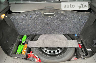Внедорожник / Кроссовер Ford Kuga 2011 в 