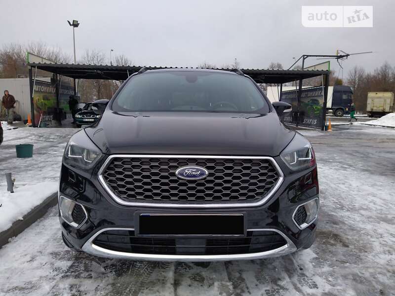 Позашляховик / Кросовер Ford Kuga 2017 в Рівному
