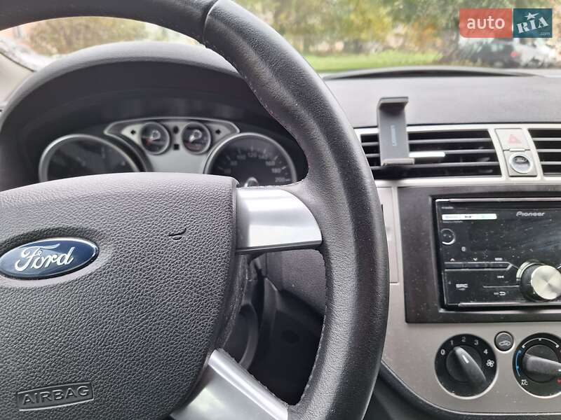 Позашляховик / Кросовер Ford Kuga 2011 в Шептицькому