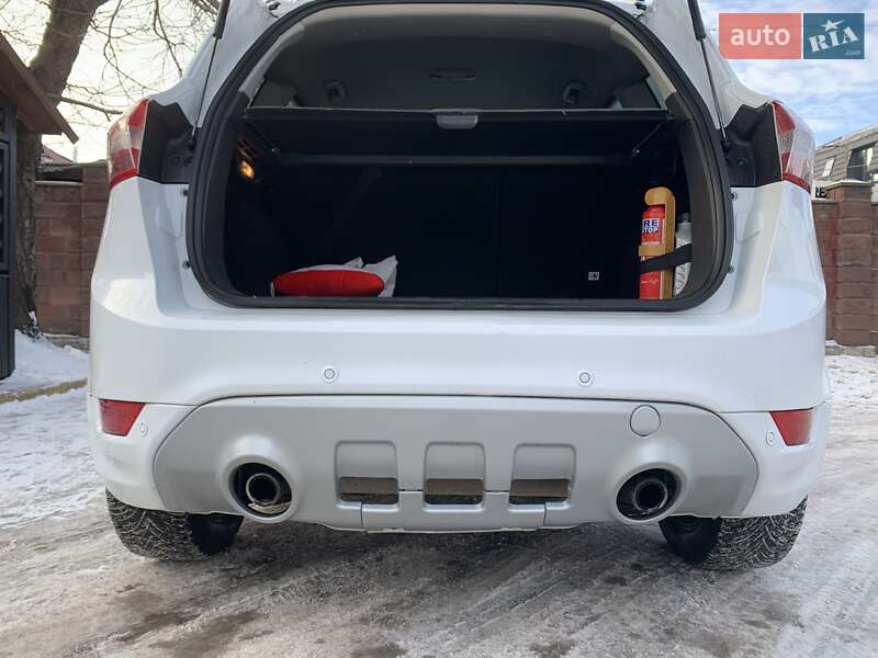 Внедорожник / Кроссовер Ford Kuga 2012 в Ровно