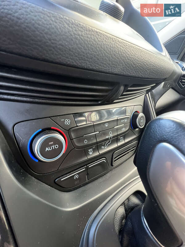 Внедорожник / Кроссовер Ford Kuga 2017 в Коломые