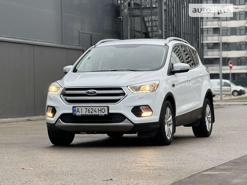 Продажа Ford Kuga 2017