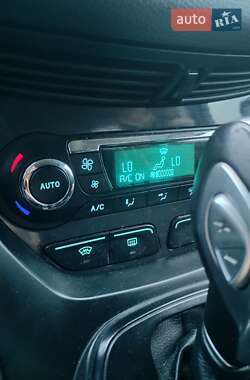 Внедорожник / Кроссовер Ford Kuga 2013 в Шептицькому
