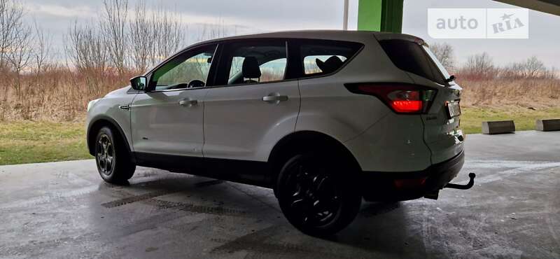 Позашляховик / Кросовер Ford Kuga 2017 в Львові фото 3 Позашляховик / Кросовер Ford Kuga 2017 в Львові