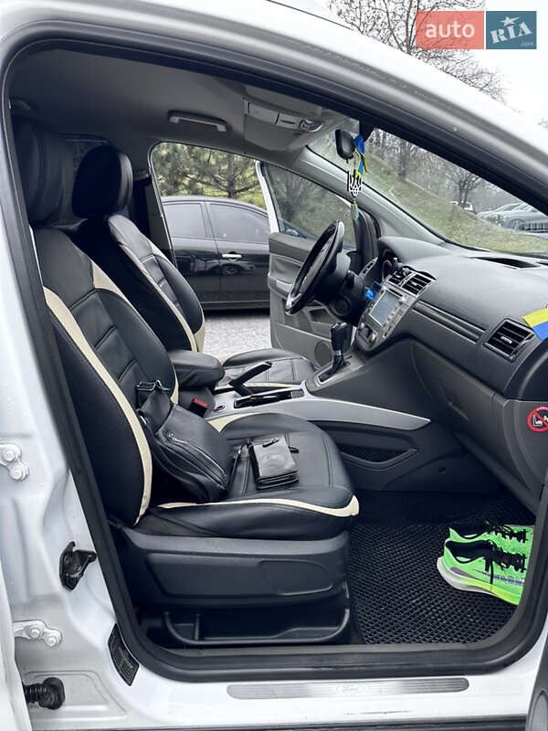 Позашляховик / Кросовер Ford Kuga 2012 в Одесі фото 16 Позашляховик / Кросовер Ford Kuga 2012 в Одесі
