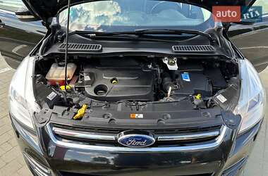 Внедорожник / Кроссовер Ford Kuga 2014 в 