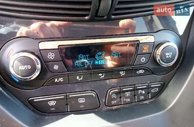 Внедорожник / Кроссовер Ford Kuga 2015 в 