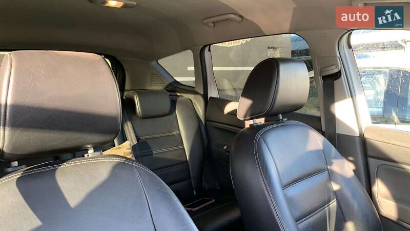 Позашляховик / Кросовер Ford Kuga 2012 в Перечині