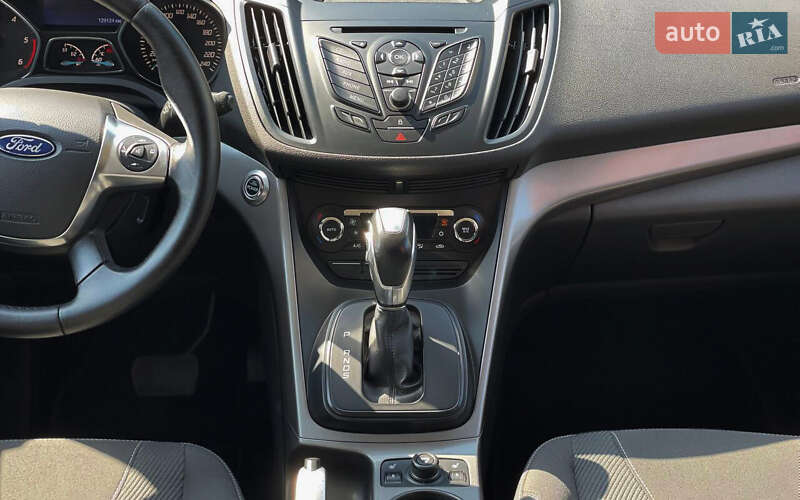 Позашляховик / Кросовер Ford Kuga 2013 в Чернівцях