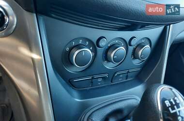 Внедорожник / Кроссовер Ford Kuga 2015 в Каменском