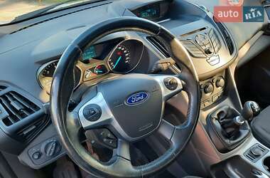 Внедорожник / Кроссовер Ford Kuga 2015 в Каменском
