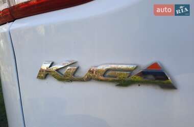Внедорожник / Кроссовер Ford Kuga 2015 в Каменском