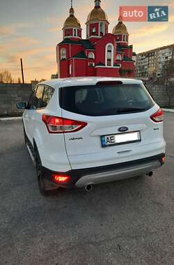 Внедорожник / Кроссовер Ford Kuga 2015 в Каменском