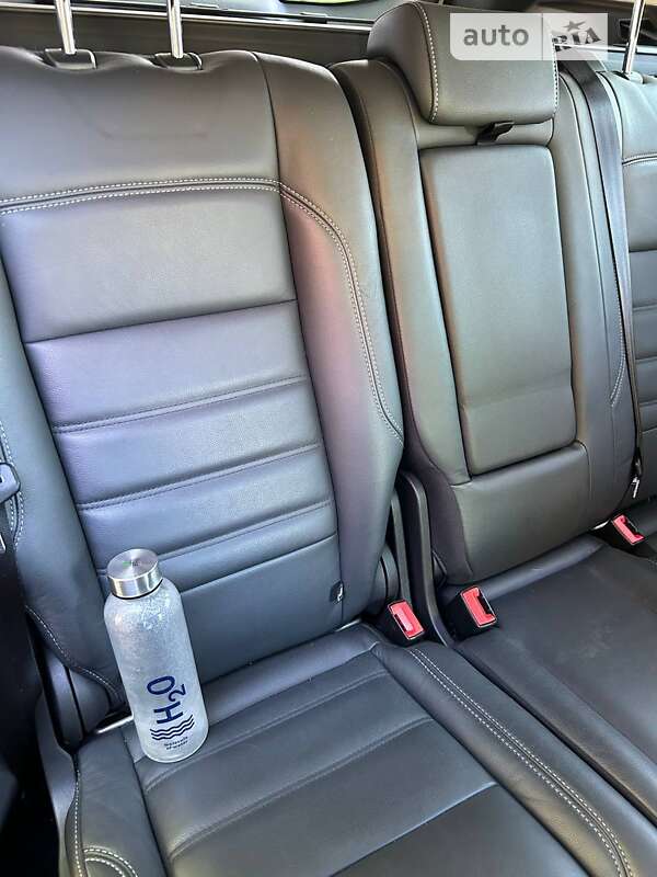 Внедорожник / Кроссовер Ford Kuga 2017 в Ирпене