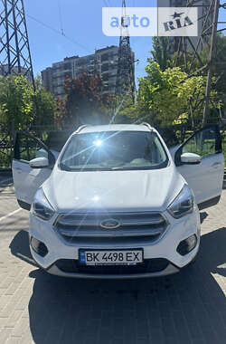 Внедорожник / Кроссовер Ford Kuga 2019 в Киеве