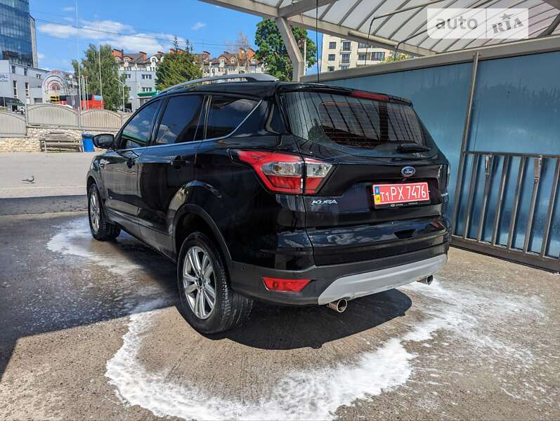 Внедорожник / Кроссовер Ford Kuga 2017 в Тернополе