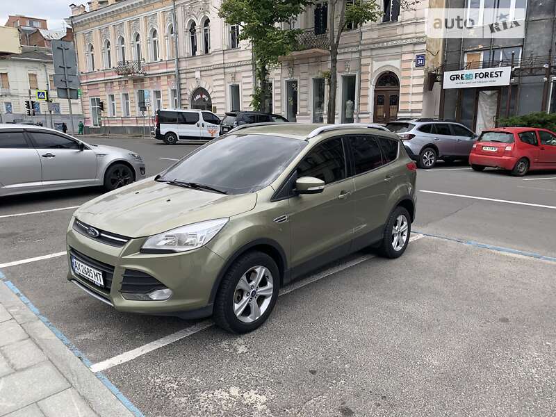 Позашляховик / Кросовер Ford Kuga 2013 в Харкові