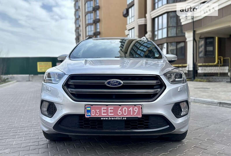 Внедорожник / Кроссовер Ford Kuga 2018 в Киеве
