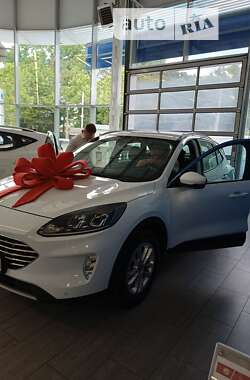 Внедорожник / Кроссовер Ford Kuga 2022 в 