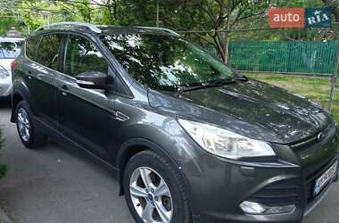 Внедорожник / Кроссовер Ford Kuga 2016 в 