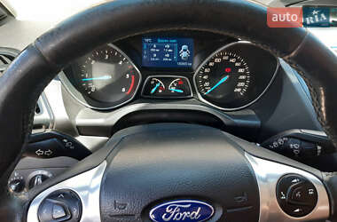 Позашляховик / Кросовер Ford Kuga 2014 в 