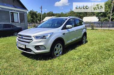 Внедорожник / Кроссовер Ford Kuga 2018 в Вараше