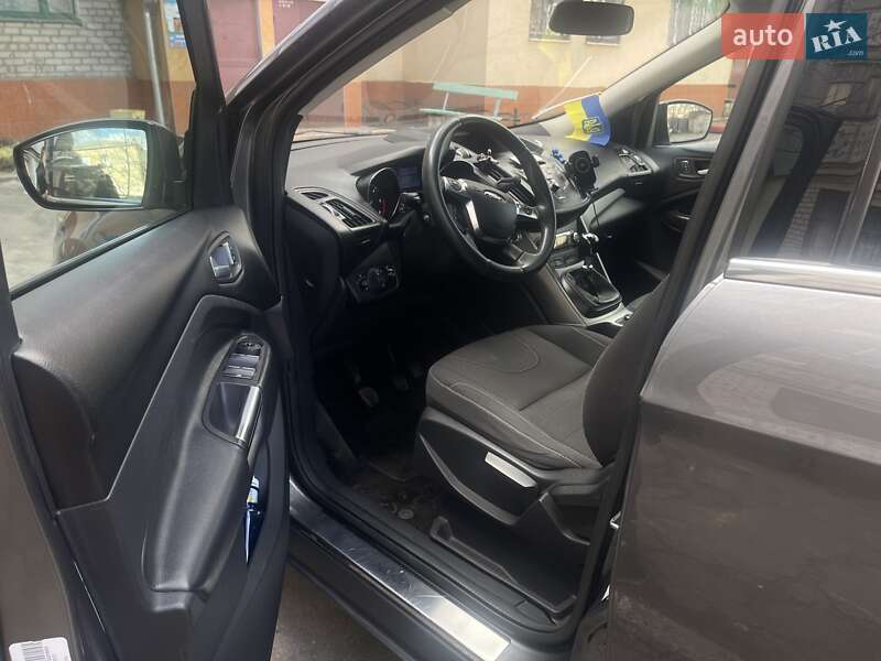 Позашляховик / Кросовер Ford Kuga 2013 в Дрогобичі