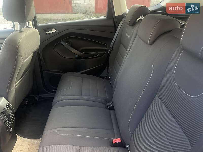 Позашляховик / Кросовер Ford Kuga 2013 в Дрогобичі