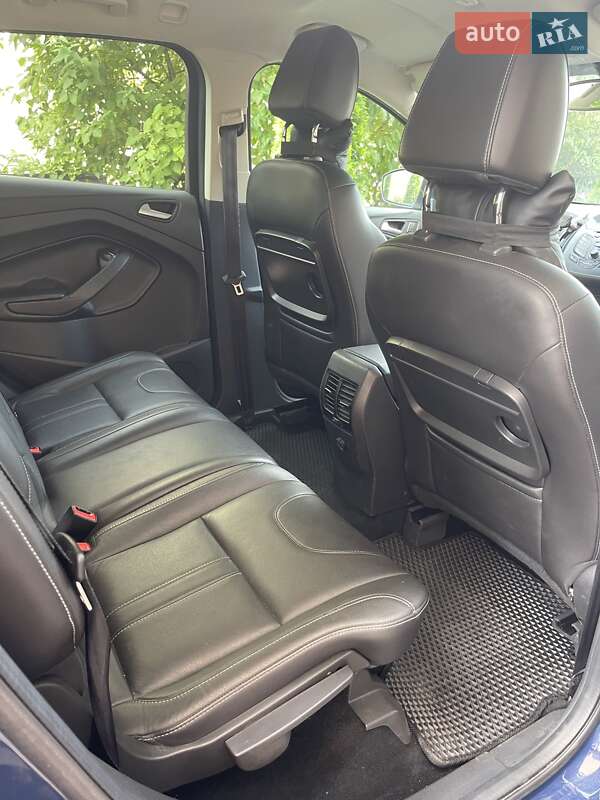 Внедорожник / Кроссовер Ford Kuga 2014 в Калуше