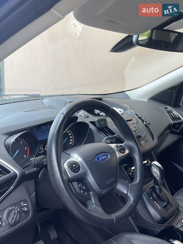 Внедорожник / Кроссовер Ford Kuga 2014 в Калуше