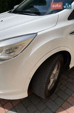 Внедорожник / Кроссовер Ford Kuga 2015 в Яворове