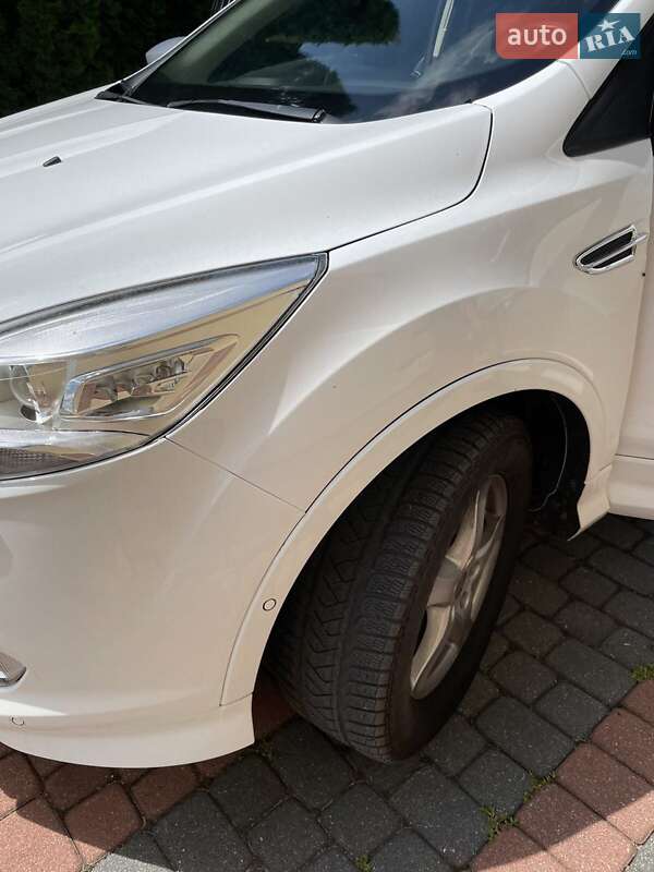 Внедорожник / Кроссовер Ford Kuga 2015 в Яворове