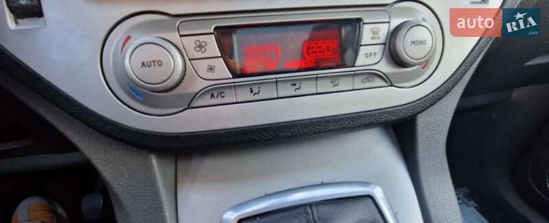 Позашляховик / Кросовер Ford Kuga 2009 в Києві