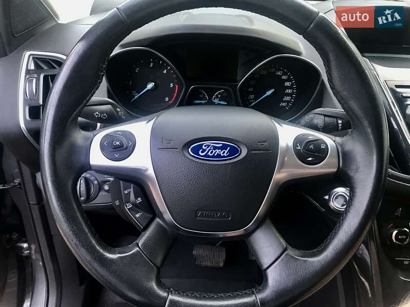 Внедорожник / Кроссовер Ford Kuga 2013 в Желтых Водах