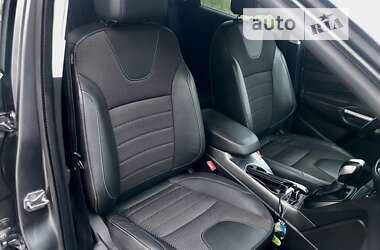 Внедорожник / Кроссовер Ford Kuga 2013 в Желтых Водах