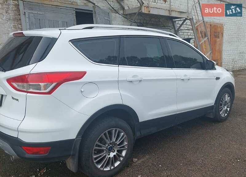 Ford Kuga 2015