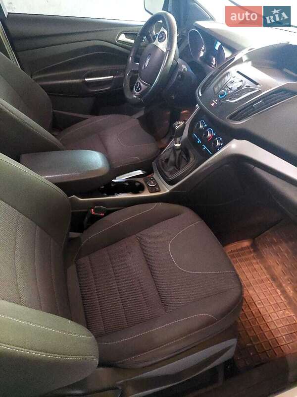 Позашляховик / Кросовер Ford Kuga 2015 в Запоріжжі фото 8 Позашляховик / Кросовер Ford Kuga 2015 в Запоріжжі