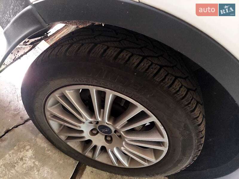 Позашляховик / Кросовер Ford Kuga 2015 в Запоріжжі фото 9 Позашляховик / Кросовер Ford Kuga 2015 в Запоріжжі