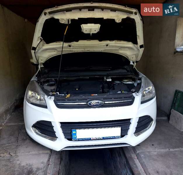 Позашляховик / Кросовер Ford Kuga 2015 в Запоріжжі фото 2 Позашляховик / Кросовер Ford Kuga 2015 в Запоріжжі
