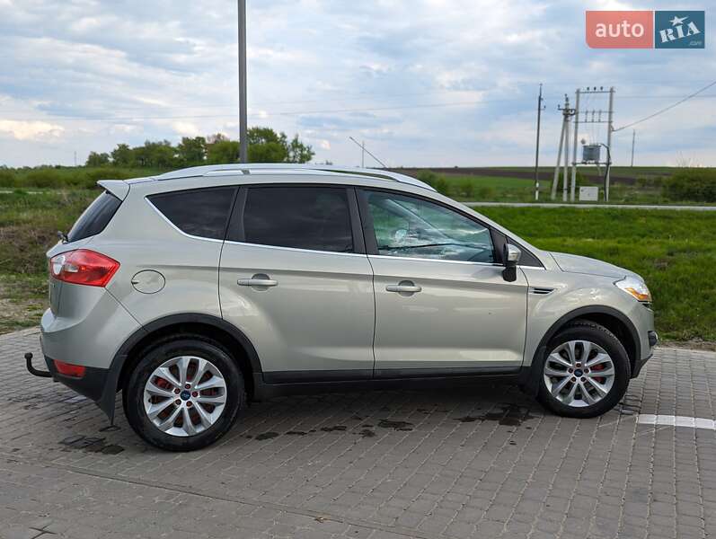 Позашляховик / Кросовер Ford Kuga 2010 в Львові