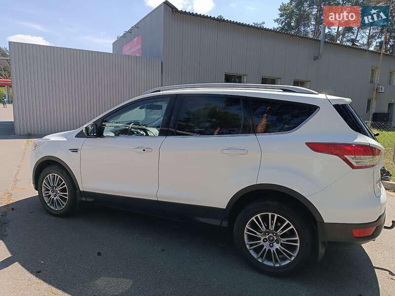 Внедорожник / Кроссовер Ford Kuga 2013 в Харькове