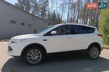 Внедорожник / Кроссовер Ford Kuga 2013 в 