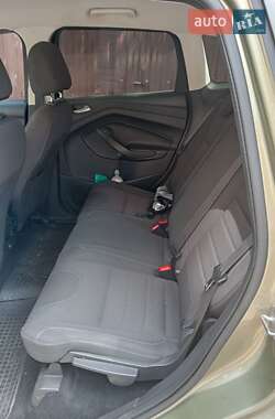 Внедорожник / Кроссовер Ford Kuga 2013 в 