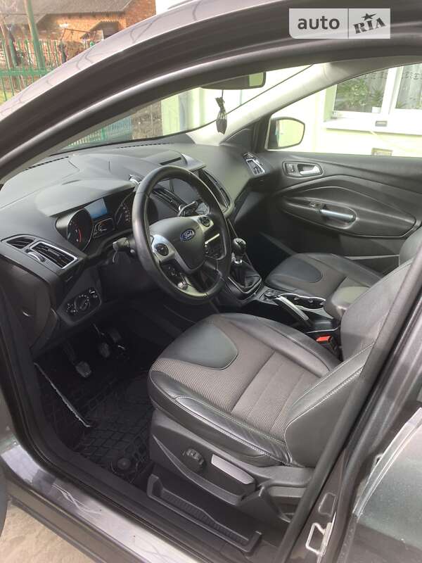 Позашляховик / Кросовер Ford Kuga 2015 в Тернополі